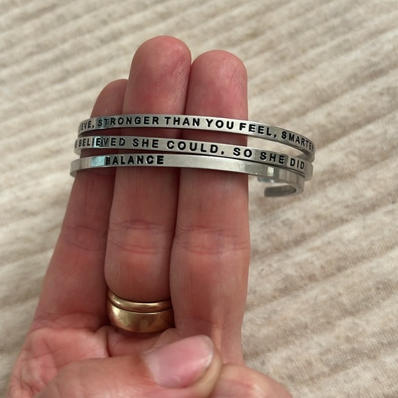 Mantra Band 3 bracelets - Picture 3 of 4